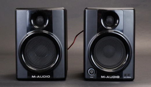 M-Audio - AV-40 MKII